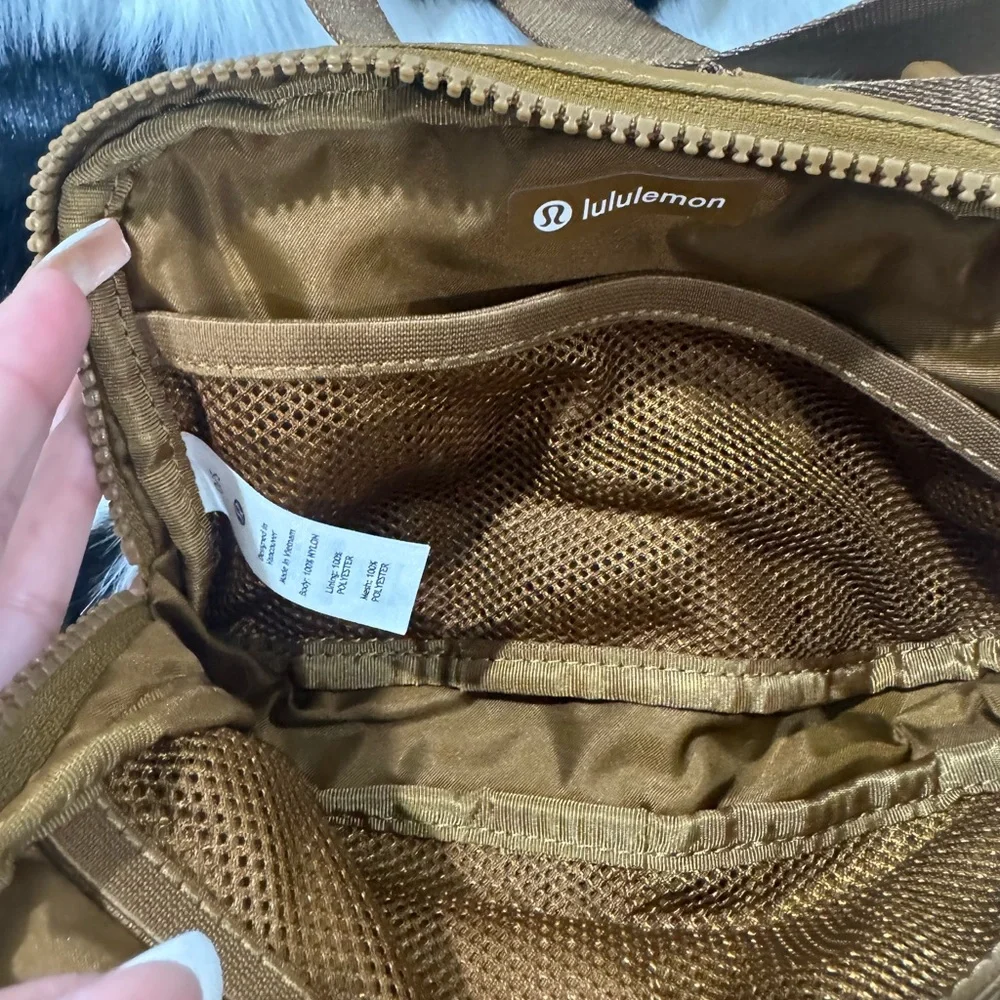 Lululemon Athletica Tan Belt Bag - Picture 3 of 3